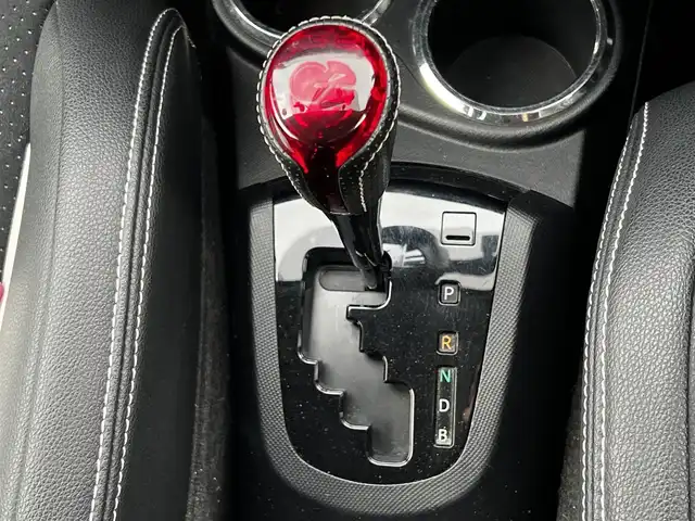 トヨタ アクア G G’s 道央・札幌 2015(平27)年 13.4万km シルバーM 寒冷地仕様/社外メモリーナビ/AM/FM/BT/CD/DVD/SD/フルセグ/横滑り防止装置/バックカメラ/ビルトインETC/ドライブレコーダー/アイドリングストップ/ワイパーデアイサー/ECOMODE/EVMODE/前席シートヒーター/ハーフレザーシート/革巻きステアリング/ステアリングリモコン/プッシュスタート/スマートキー/LEDヘッドライト/オートライト/フォグランプ/電動格納ミラー/ウィンカーミラー/純正フロアマット/ドアバイザー/スペアキー/純正エンジンスターター