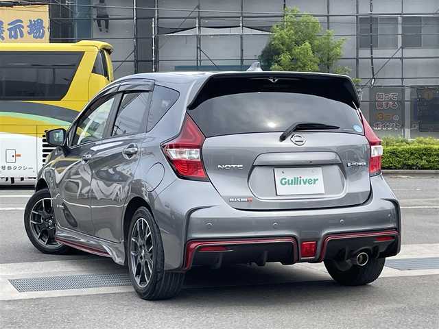 日産 ノート e－パワー ニスモ 愛媛県 2020(令2)年 6万km ダークメタルグレー プッシュスタート/純正メモリナビ（AM/FM/CD/SD/USB/ワンセグTV)/AAC/横滑り防止装置/レーンキープアシスト/純正アルミホイール/コーナーセンサー/オートライト/ニスモ専用シート