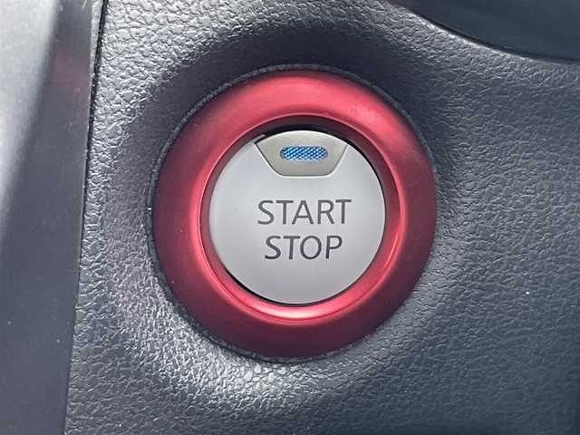 日産 ノート e－パワー ニスモ 愛媛県 2020(令2)年 6万km ダークメタルグレー プッシュスタート/純正メモリナビ（AM/FM/CD/SD/USB/ワンセグTV)/AAC/横滑り防止装置/レーンキープアシスト/純正アルミホイール/コーナーセンサー/オートライト/ニスモ専用シート