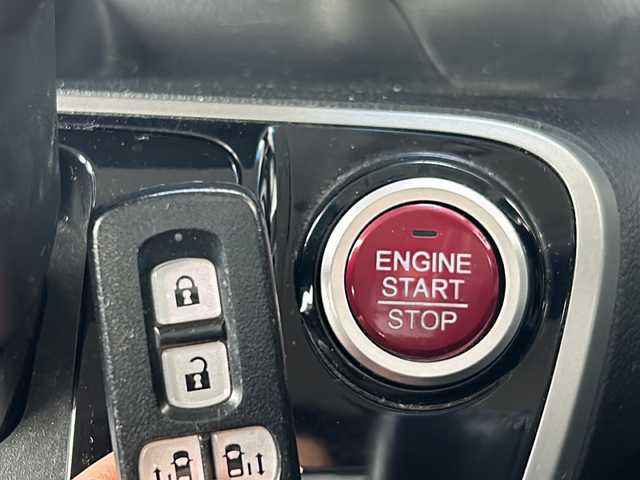 ホンダ Ｎ ＢＯＸ カスタム G 鳥取県 2013(平25)年 9.4万km プレミアムホワイトパール スマートキー/両側パワースライド/ギャザーズCD/オートエアコン/オートライト/キセノン/フォグ/ETC/スタットレス4本積込/保証書・取説