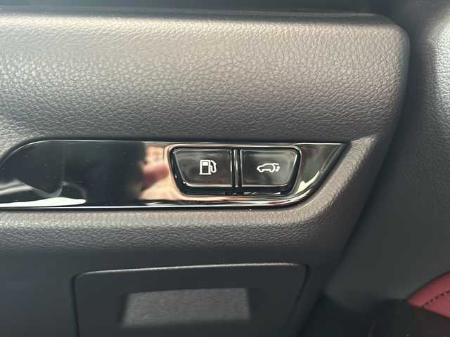 レクサス ＮＸ 250 バージョンL 静岡県 2022(令4)年 2.2万km ソニッククロム 純正ナビ/・FM/・AM/・フルセグTV/・Bluetooth/・USB/・Miracast/主要装備/・全方位カメラ/・ワイヤレス充電/・ドライブレコーダー/・デジタルインナーミラー/・全席シートヒーター/・運転席+助手席ベンチレーション/・運転席+助手席パワーシート/・パドルシフト/・ＥＴＣ２．０/・オートハイビーム/・車線逸脱警報/・ブラインドスポットモニター/・プリクラッシュセーフティ/・クリアランスソナー/・ヘッドアップディスプレイ/・赤革シート/・ステアリングヒーター