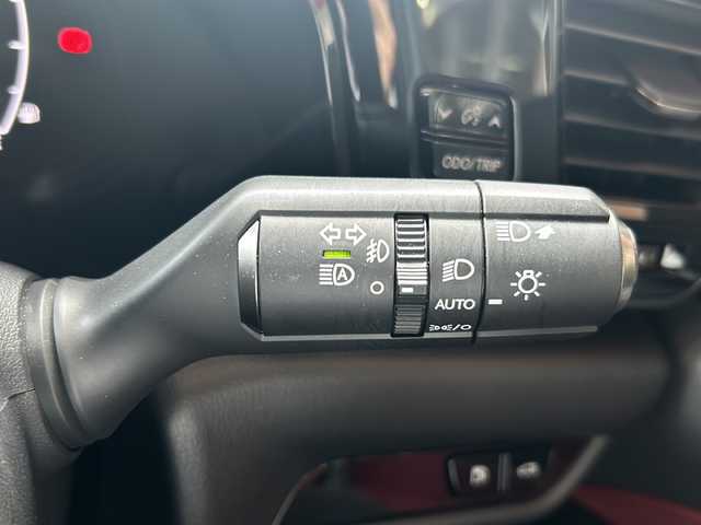 レクサス ＮＸ 250 バージョンL 静岡県 2022(令4)年 2.2万km ソニッククロム 純正ナビ/・FM/・AM/・フルセグTV/・Bluetooth/・USB/・Miracast/主要装備/・全方位カメラ/・ワイヤレス充電/・ドライブレコーダー/・デジタルインナーミラー/・全席シートヒーター/・運転席+助手席ベンチレーション/・運転席+助手席パワーシート/・パドルシフト/・ＥＴＣ２．０/・オートハイビーム/・車線逸脱警報/・ブラインドスポットモニター/・プリクラッシュセーフティ/・クリアランスソナー/・ヘッドアップディスプレイ/・赤革シート/・ステアリングヒーター