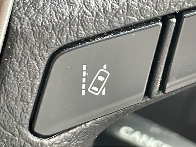 トヨタ ヴェルファイア X 岐阜県 2019(令1)年 3.1万km ブラック 禁煙車/社外9型SDナビ/AM/FM/CD/DVD/BT/HDMI/フルセグTV/バックカメラ/プリクラッシュセーフティ/両側パワースライドドア/LKA/オートライト/オートハイビーム/LEDヘッドライト/フォグランプ/クリアランスソナー /電子パーキングブレーキ/ブレーキホールド/クルーズコントロール/ドライブレコーダー/レザー調シートカバー/スマートキー/プッシュスタート /純正アルミホイール/純正フロアマット/ビルトインETC