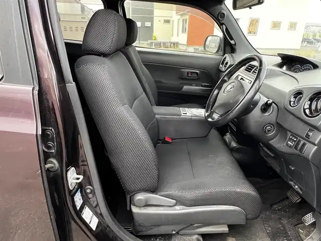 トヨタ ｂＢ Z エアロ Gパッケージ 道央・札幌 2009(平21)年 17.3万km ダークレッドマイカ ４WD/純正HDDナビ/AM/FM/CD/AUX/ワンセグ/ETC/革巻きステアリング/スマートキー/ハロゲンヘッドライト/フォグランプ/ヘッドライトレベライザー/電動格納ミラー/ウィンカーミラー/純正フロアマット/ドアバイザー/社外エンジンスターター