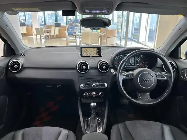 アウディ Ａ１ スポーツバック 1．4TFSI 道央・札幌 2013(平25)年 7.1万km 紺 ・ワンオーナー/・純正ナビ/フルセグTV/DVD/CD/SD/・パドルシフト/・横滑り防止/・ETC/・HID/・プッシュスタート/・スマートキー/・電格ミラー/・ミラーヒーター/・冬タイヤ純正15インチAW積込