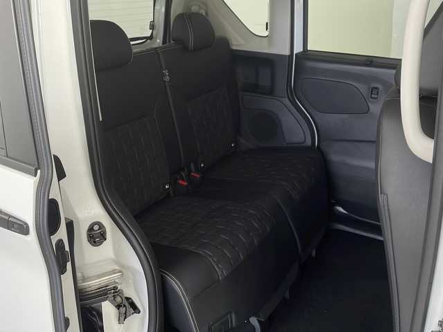 三菱 デリカミニ T プレミアム リミテッド ED 愛知県 2025(令7)年 0.1千km アメジストブラック/シルキーホワイト 未使用車・新車/９型ディスプレイオーディオ/全方位カメラ/Bluetooth・AppleCarPlay・AndroidAuto・USB/ルーフレール/ファブリック＆合皮シート/前席シートヒーター/純正フロアマット/ヒルディセントコントロール/ヒルスタートアシスト/アイドリングストップ/ACC/車線維持支援/車線逸脱警報/先行車発進告知/LEDヘッドライト/オートライト/オートマチックハイビーム/革巻きステアリング/ステアリングスイッチ/パドルシフト/電子パーキングブレーキ/オートホールド/スマートキー/プッシュスタート/スペアキー/新車保証書・取扱説明書