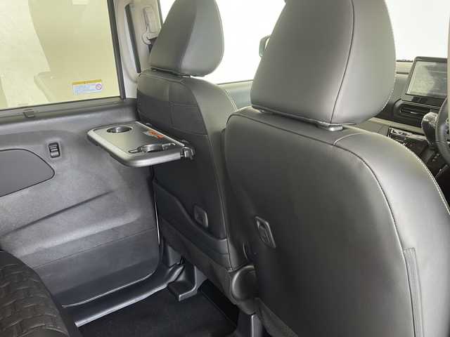 三菱 デリカミニ T プレミアム リミテッド ED 愛知県 2025(令7)年 0.1千km アメジストブラック/シルキーホワイト 未使用車・新車/９型ディスプレイオーディオ/全方位カメラ/Bluetooth・AppleCarPlay・AndroidAuto・USB/ルーフレール/ファブリック＆合皮シート/前席シートヒーター/純正フロアマット/ヒルディセントコントロール/ヒルスタートアシスト/アイドリングストップ/ACC/車線維持支援/車線逸脱警報/先行車発進告知/LEDヘッドライト/オートライト/オートマチックハイビーム/革巻きステアリング/ステアリングスイッチ/パドルシフト/電子パーキングブレーキ/オートホールド/スマートキー/プッシュスタート/スペアキー/新車保証書・取扱説明書