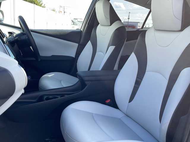 トヨタ プリウス S ツーリングセレクション 岩手県 2016(平28)年 6.6万km スティールブロンドM 寒冷地仕様　純正ＳＤナビ　フルセグテレビ　バックカメラ　レーダークルーズ　レーンキープアシスト　衝突被害軽減システム　横滑り防止装置　オートライト　フォグランプ　アイドリングストップ　ビルドインＥＴＣ