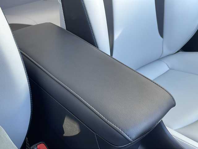 トヨタ プリウス S ツーリングセレクション 岩手県 2016(平28)年 6.6万km スティールブロンドM 寒冷地仕様　純正ＳＤナビ　フルセグテレビ　バックカメラ　レーダークルーズ　レーンキープアシスト　衝突被害軽減システム　横滑り防止装置　オートライト　フォグランプ　アイドリングストップ　ビルドインＥＴＣ