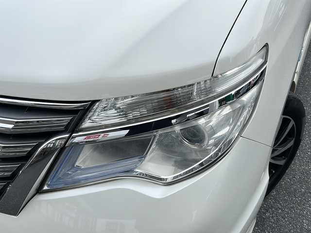 日産 セレナ ハイウェイスター Sハイブリッド 埼玉県 2014(平26)年 12.6万km ブリリアントホワイトパール エマージェンシーブレーキ/社外ナビ/　　CD/DVD/iPod/フルセグTV/バックカメラ/左側パワースライドドア/クルーズコントロール/HIDオートライト/アイドリングストップ/USBポート/ETC