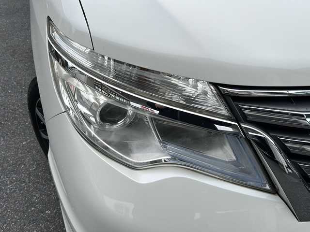 日産 セレナ ハイウェイスター Sハイブリッド 埼玉県 2014(平26)年 12.6万km ブリリアントホワイトパール エマージェンシーブレーキ/社外ナビ/　　CD/DVD/iPod/フルセグTV/バックカメラ/左側パワースライドドア/クルーズコントロール/HIDオートライト/アイドリングストップ/USBポート/ETC