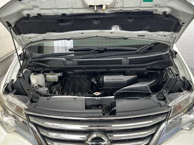 日産 セレナ ハイウェイスター Sハイブリッド 埼玉県 2014(平26)年 12.6万km ブリリアントホワイトパール エマージェンシーブレーキ/社外ナビ/　　CD/DVD/iPod/フルセグTV/バックカメラ/左側パワースライドドア/クルーズコントロール/HIDオートライト/アイドリングストップ/USBポート/ETC