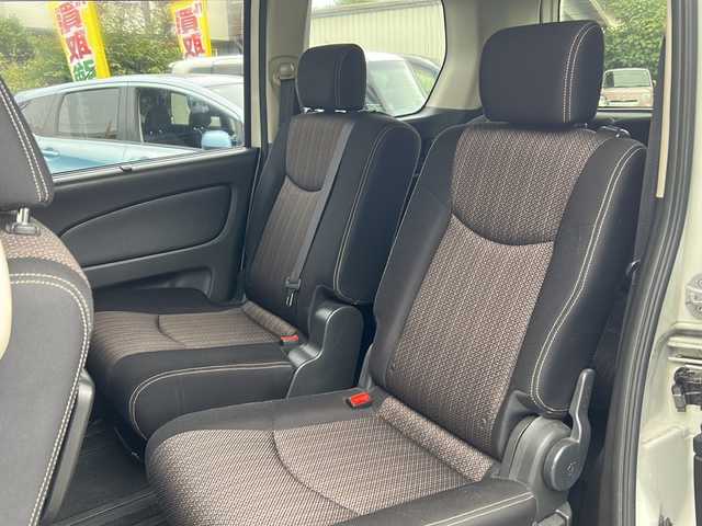 日産 セレナ ハイウェイスター Sハイブリッド 埼玉県 2014(平26)年 12.6万km ブリリアントホワイトパール エマージェンシーブレーキ/社外ナビ/　　CD/DVD/iPod/フルセグTV/バックカメラ/左側パワースライドドア/クルーズコントロール/HIDオートライト/アイドリングストップ/USBポート/ETC