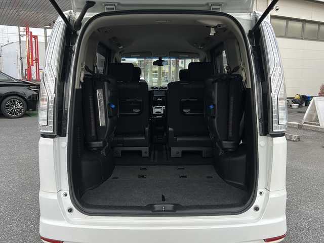 日産 セレナ ハイウェイスター Sハイブリッド 埼玉県 2014(平26)年 12.6万km ブリリアントホワイトパール エマージェンシーブレーキ/社外ナビ/　　CD/DVD/iPod/フルセグTV/バックカメラ/左側パワースライドドア/クルーズコントロール/HIDオートライト/アイドリングストップ/USBポート/ETC