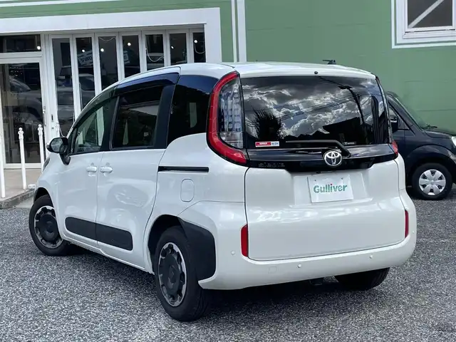 トヨタ シエンタ Z 埼玉県 2023(令5)年 1.2万km ホワイトパールクリスタルシャイン ワンオーナー/純正10.5型ナビTV/パノラミックビューモニター/ビルトインETC2.0/純正前後ドラレコ/前席シートヒーター/ステアリングヒーター/両側パワースライドドア/LEDヘッドライト/セーフティセンス/レーダークルーズコントロール/プッシュスタート/スマートキー/走行１１７３４キロ/保証書付整備手帳/取扱説明書