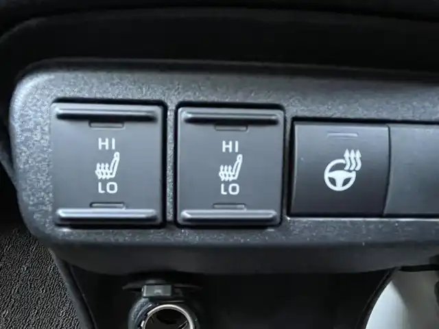 トヨタ シエンタ Z 埼玉県 2023(令5)年 1.2万km ホワイトパールクリスタルシャイン ワンオーナー/純正10.5型ナビTV/パノラミックビューモニター/ビルトインETC2.0/純正前後ドラレコ/前席シートヒーター/ステアリングヒーター/両側パワースライドドア/LEDヘッドライト/セーフティセンス/レーダークルーズコントロール/プッシュスタート/スマートキー/走行１１７３４キロ/保証書付整備手帳/取扱説明書