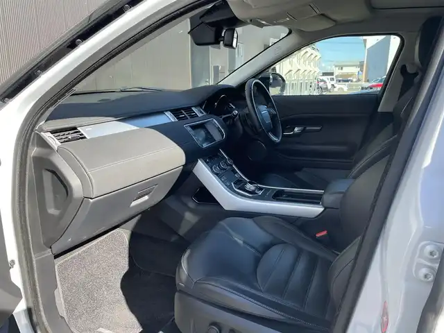 ランドローバー レンジローバーイヴォーク HSEダイナミック 道東・釧路十勝 2016(平28)年 2.6万km 白 ４WD/MEDIANプレミアムサウンド/パノラマガラスルーフ/純正HDDナビ/ CD/DVD/BT/USB/サラウンドビューカメラ/社外ETC/衝突回避ブレーキ/レーンキーピングアシスト/クルーズコントロール/パークディスタンスコントロール/レザーシート/フロントパワーシート/フロントシートヒーティング/ステアリングヒーター/アダプティプLEDヘッドライト/純正20インチAW/純正フロアマット/保証書