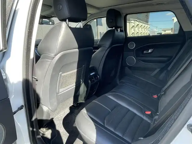 ランドローバー レンジローバーイヴォーク HSEダイナミック 道東・釧路十勝 2016(平28)年 2.6万km 白 ４WD/MEDIANプレミアムサウンド/パノラマガラスルーフ/純正HDDナビ/ CD/DVD/BT/USB/サラウンドビューカメラ/社外ETC/衝突回避ブレーキ/レーンキーピングアシスト/クルーズコントロール/パークディスタンスコントロール/レザーシート/フロントパワーシート/フロントシートヒーティング/ステアリングヒーター/アダプティプLEDヘッドライト/純正20インチAW/純正フロアマット/保証書