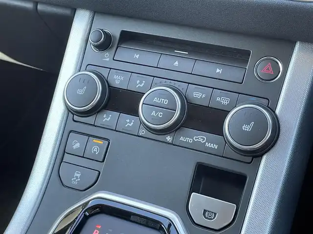 ランドローバー レンジローバーイヴォーク HSEダイナミック 道東・釧路十勝 2016(平28)年 2.6万km 白 ４WD/MEDIANプレミアムサウンド/パノラマガラスルーフ/純正HDDナビ/ CD/DVD/BT/USB/サラウンドビューカメラ/社外ETC/衝突回避ブレーキ/レーンキーピングアシスト/クルーズコントロール/パークディスタンスコントロール/レザーシート/フロントパワーシート/フロントシートヒーティング/ステアリングヒーター/アダプティプLEDヘッドライト/純正20インチAW/純正フロアマット/保証書