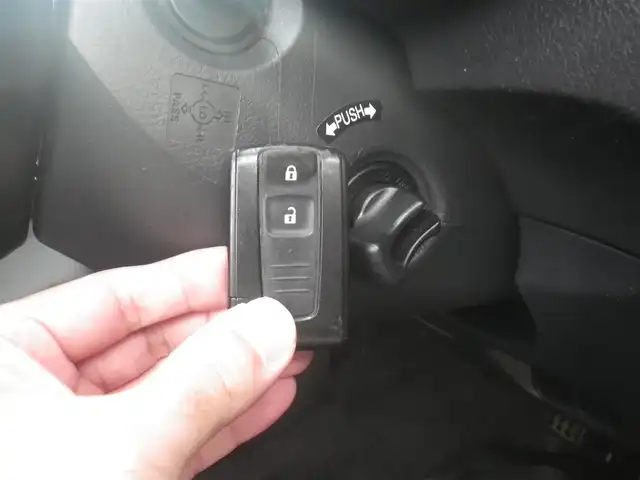 トヨタ ラッシュ G 神奈川県 2006(平18)年 9.3万km ブルーマイカM 4WD/マニュアル/純正CD/CSオーディオ/スマートキー/スペアキー/ETC/フォグランプ/背面タイヤハードカバー/取説書/保証書/点検記録（全てトヨタディーラーで実施）/　R5/1  R7/1