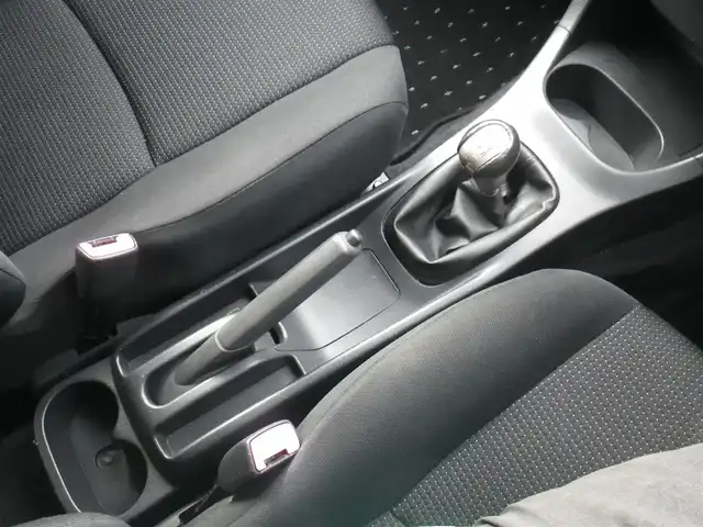 トヨタ ラッシュ G 神奈川県 2006(平18)年 9.3万km ブルーマイカM 4WD/マニュアル/純正CD/CSオーディオ/スマートキー/スペアキー/ETC/フォグランプ/背面タイヤハードカバー/取説書/保証書/点検記録（全てトヨタディーラーで実施）/　R5/1  R7/1