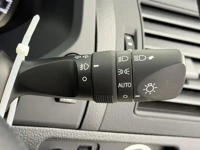 トヨタ ランドクルーザー プラド TX 愛知県 2020(令2)年 3.5万km ホワイトパールクリスタルシャイン モデリスタエアロ（F/R）/プリクラッシュセーフティ/レーダークルーズコントロール/レーンキープアシスト/オートマチックハイビーム/クリアランスソナー/ルーフレール/社外ナビ/Bluetooth/フルセグTV/DVD/CD/AM/FM/USB/社外フロアマット/社外20インチアルミホイール/LEDヘッドライト/オートライト/前方ドライブレコーダー/ETC/スマートキー