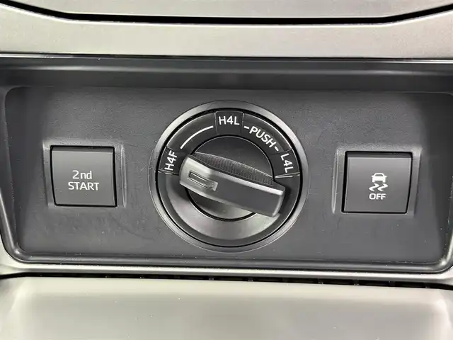 トヨタ ランドクルーザー プラド TX 愛知県 2020(令2)年 3.5万km ホワイトパールクリスタルシャイン モデリスタエアロ（F/R）/プリクラッシュセーフティ/レーダークルーズコントロール/レーンキープアシスト/オートマチックハイビーム/クリアランスソナー/ルーフレール/社外ナビ/Bluetooth/フルセグTV/DVD/CD/AM/FM/USB/社外フロアマット/社外20インチアルミホイール/LEDヘッドライト/オートライト/前方ドライブレコーダー/ETC/スマートキー