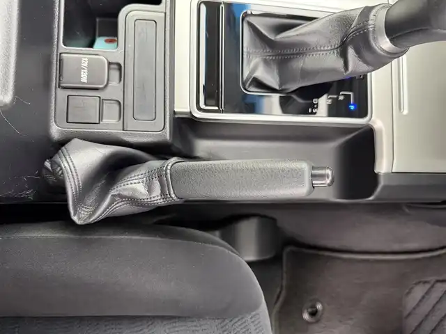 トヨタ ランドクルーザー プラド TX 愛知県 2020(令2)年 3.5万km ホワイトパールクリスタルシャイン モデリスタエアロ（F/R）/プリクラッシュセーフティ/レーダークルーズコントロール/レーンキープアシスト/オートマチックハイビーム/クリアランスソナー/ルーフレール/社外ナビ/Bluetooth/フルセグTV/DVD/CD/AM/FM/USB/社外フロアマット/社外20インチアルミホイール/LEDヘッドライト/オートライト/前方ドライブレコーダー/ETC/スマートキー