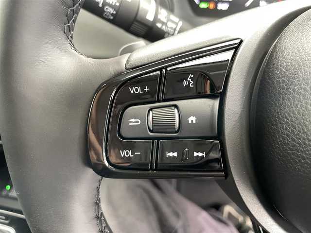 ホンダ ヴェゼル ハイブリッド e:HEV Z 鹿児島県 2025(令7)年 0.1千km プラチナホワイトパール 登録未使用車/バックカメラ/Honda CONNECTディスプレー/　・Bluetooth接続/　・AppleCarplay/　・AndroidAuto/　・フルセグTV/ブラインドスポットモニター/ETC2.0車載器/ワイヤレス充電器/電動格納ミラー/本革巻きステアリング/電動パーキングブレーキ/ブレーキホールド/Honda SENSING/　・前方後方誤発進抑制/　・先行車発進お知らせ