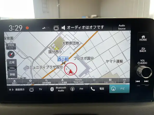 ホンダ ヴェゼル ハイブリッド e:HEV Z 鹿児島県 2025(令7)年 0.1千km プラチナホワイトパール 登録未使用車/バックカメラ/Honda CONNECTディスプレー/　・Bluetooth接続/　・AppleCarplay/　・AndroidAuto/　・フルセグTV/ブラインドスポットモニター/ETC2.0車載器/ワイヤレス充電器/電動格納ミラー/本革巻きステアリング/電動パーキングブレーキ/ブレーキホールド/Honda SENSING/　・前方後方誤発進抑制/　・先行車発進お知らせ