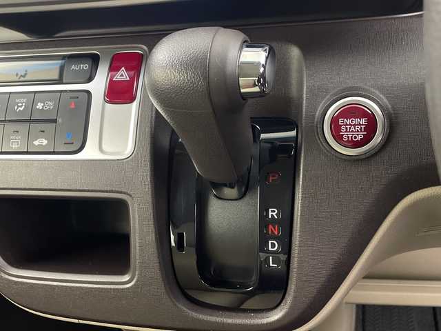 ホンダ Ｎ ＯＮＥ G 埼玉県 2014(平26)年 2.4万km プレミアムホワイトパール 社外ナビ/　(CD/DVD/iPod/USB/FM/AM)/ワンセグテレビ/バックカメラ/プッシュスタート/オートライト/キセノンライト/純正フロアマット