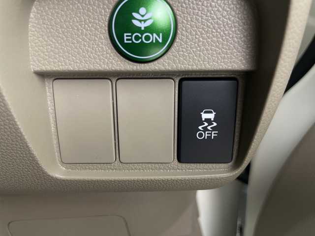 ホンダ Ｎ ＯＮＥ G 埼玉県 2014(平26)年 2.4万km プレミアムホワイトパール 社外ナビ/　(CD/DVD/iPod/USB/FM/AM)/ワンセグテレビ/バックカメラ/プッシュスタート/オートライト/キセノンライト/純正フロアマット