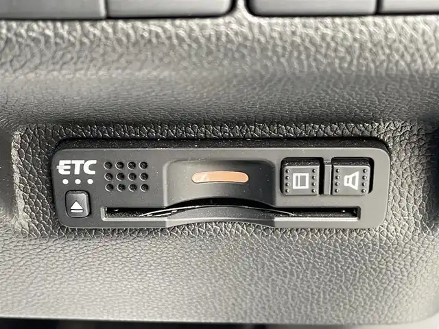 ホンダ フリード ハイブリット G ホンダセンシング 福岡県 2020(令2)年 1.7万km プラチナホワイトパール 純正7型SDナビ(フルセグTV/CD/DVD/BT)/バックカメラ/ホンダセンシング/コーナーセンサー(後方)/両側パワスラ/レーダークルコン/前後ドラレコ/ETC/シートヒーター/純正LEDヘッドライト/純正15インチアルミホイール/純正フロアマット/USBポート/スマートキー/プッシュスタート