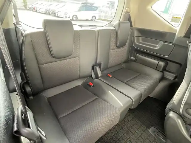 ホンダ フリード ハイブリット G ホンダセンシング 福岡県 2020(令2)年 1.7万km プラチナホワイトパール 純正7型SDナビ(フルセグTV/CD/DVD/BT)/バックカメラ/ホンダセンシング/コーナーセンサー(後方)/両側パワスラ/レーダークルコン/前後ドラレコ/ETC/シートヒーター/純正LEDヘッドライト/純正15インチアルミホイール/純正フロアマット/USBポート/スマートキー/プッシュスタート