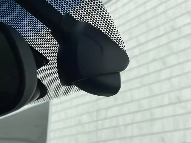 ホンダ フリード ハイブリット G ホンダセンシング 福岡県 2020(令2)年 1.7万km プラチナホワイトパール 純正7型SDナビ(フルセグTV/CD/DVD/BT)/バックカメラ/ホンダセンシング/コーナーセンサー(後方)/両側パワスラ/レーダークルコン/前後ドラレコ/ETC/シートヒーター/純正LEDヘッドライト/純正15インチアルミホイール/純正フロアマット/USBポート/スマートキー/プッシュスタート