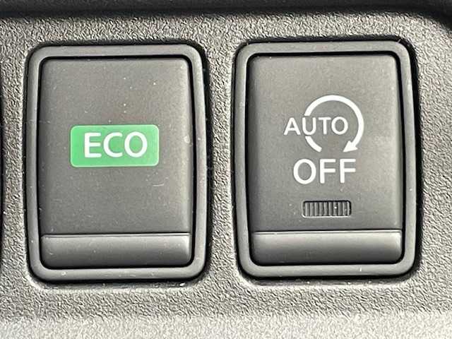 日産 セレナ ハイウェイスター プロパイロットED 茨城県 2017(平29)年 2.9万km マルーンレッド 2トーン 純正ナビ　/衝突軽減システム　/フリップダウンモニター　/両側パワースライドドア　/バックカメラ　/コーナーセンサー前後　/ＬＥＤヘッドライト　/ドライブレコーダー　/アイドリングストップ　/電動格納ミラー　/ＥＴＣ