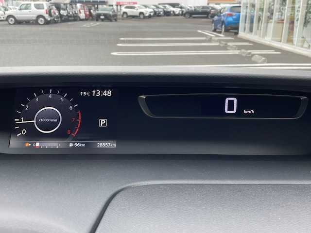 日産 セレナ ハイウェイスター プロパイロットED 茨城県 2017(平29)年 2.9万km マルーンレッド 2トーン 純正ナビ　/衝突軽減システム　/フリップダウンモニター　/両側パワースライドドア　/バックカメラ　/コーナーセンサー前後　/ＬＥＤヘッドライト　/ドライブレコーダー　/アイドリングストップ　/電動格納ミラー　/ＥＴＣ