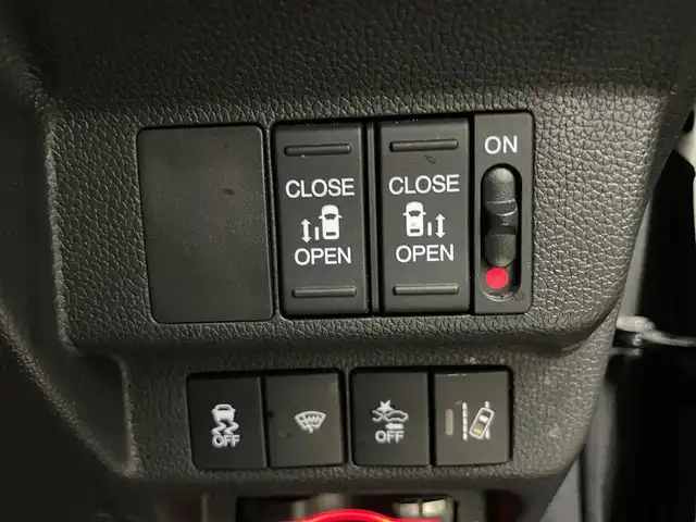 ホンダ フリード＋ G 滋賀県 2024(令6)年 3.6万km スーパープラチナグレーメタリック 社外ナビ/CD/DVD/USB/Bluetooth/バックカメラ/両側パワースライドドア/ホンダセンシング/LEDヘッドライト/オートライト/ビルトインETC/ハーフレザーシート/D/N席シートヒーター/ドアバイザー/プッシュスタート/スマートキー