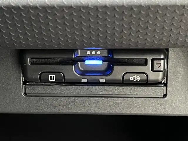 スズキ ハスラー ワンダラー 愛知県 2019(平31)年 4.8万km パッションオレンジ/ウッディブラウン2トーンルーフ 社外８型ナビ　バックカメラ　シートヒーター　禁煙　フルセグ　ＤＶＤ　ＥＴＣ　ドラレコ　デュアルカメラブレーキサポート　衝突軽減　車線逸脱　ＨＩＤオートライト　茶ハーフレザー　ツートンカラー　ＵＳＢ接続　Bluetooth　社外マット　アイドリングストップ　特別仕様車　プッシュスタート　スマートキー