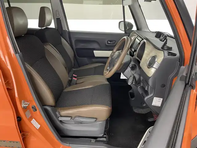 スズキ ハスラー ワンダラー 愛知県 2019(平31)年 4.8万km パッションオレンジ/ウッディブラウン2トーンルーフ 社外８型ナビ　バックカメラ　シートヒーター　禁煙　フルセグ　ＤＶＤ　ＥＴＣ　ドラレコ　デュアルカメラブレーキサポート　衝突軽減　車線逸脱　ＨＩＤオートライト　茶ハーフレザー　ツートンカラー　ＵＳＢ接続　Bluetooth　社外マット　アイドリングストップ　特別仕様車　プッシュスタート　スマートキー