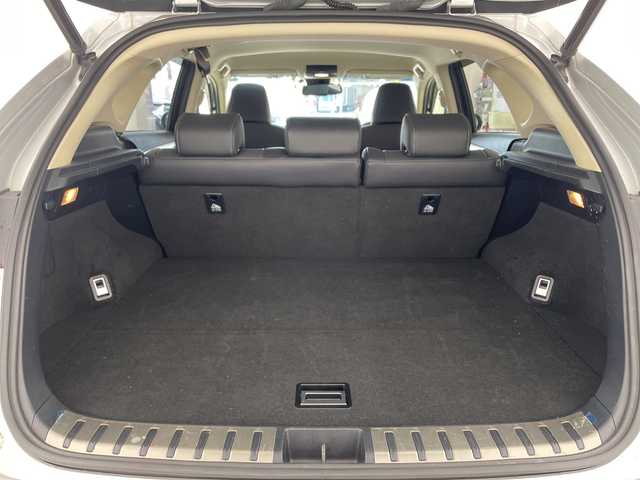 レクサス ＮＸ 200t バージョンL 兵庫県 2016(平28)年 4.7万km プラチナムシルバーメタリック ・プリクラッシュセーフティ/・レーンディパーチャーアラート/・レーダークルーズコントロール/・ヘッドアップディスプレイ/・純正ナビ/TV/BT/DVD/USB/BD/・バックカメラ/・パワーバックドア/・D席メモリシート/・前席パワーシート/・前席シートヒーター/・前席ベンチレーション/・黒革シート/・ビルトインETC2.0/・コーナーセンサー/・ステアリングヒーター/・ステアリングリモコン/・革巻ステアリング/・パドルシフト/・スマートキー/・プッシュスタート/・3眼LEDヘッドライト/・フォグランプ/・オートライト/・オートビーム/・純正18インチホイール