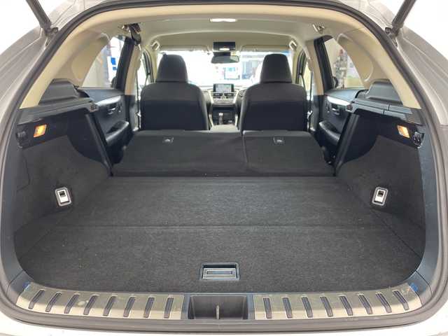 レクサス ＮＸ 200t バージョンL 兵庫県 2016(平28)年 4.7万km プラチナムシルバーメタリック ・プリクラッシュセーフティ/・レーンディパーチャーアラート/・レーダークルーズコントロール/・ヘッドアップディスプレイ/・純正ナビ/TV/BT/DVD/USB/BD/・バックカメラ/・パワーバックドア/・D席メモリシート/・前席パワーシート/・前席シートヒーター/・前席ベンチレーション/・黒革シート/・ビルトインETC2.0/・コーナーセンサー/・ステアリングヒーター/・ステアリングリモコン/・革巻ステアリング/・パドルシフト/・スマートキー/・プッシュスタート/・3眼LEDヘッドライト/・フォグランプ/・オートライト/・オートビーム/・純正18インチホイール