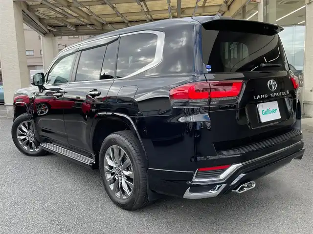 トヨタ ランドクルーザー ZX 神奈川県 2023(令5)年 0.4万km ブラック ワンオーナー/サンルーフ/ベージュ革シート/モデリスタエアロ(F/R)/クールBOX/純正メモリーナビ・地デジTV/リヤエンターテイメント/JBLスピーカー/純正CD/DVD/SD/MSV/BT/USB/Miracast/パノラマモニター/ビルトインETC2.0/前後ドライブレコーダー/前席パワーシート/1・2列目シートヒーター・エアシート/ステアリングヒーター/純正20インチAW/LEDライト/LEDフォグライト/パワーバックドア/3列目電動格納シート/トヨタセーフティセンス/レーダークルーズコントロール/PCS/LTA/BSM/PKSB/RCTA/RSA/コーナーセンサー/オートハイビーム/HUD/AC100V/純正エンジンスターター/デフロック/プッシュスタート/スマートキー×2/R6年ディーラー整備記録/保証書・取説あり