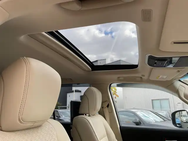 トヨタ ランドクルーザー ZX 神奈川県 2023(令5)年 0.4万km ブラック ワンオーナー/サンルーフ/ベージュ革シート/モデリスタエアロ(F/R)/クールBOX/純正メモリーナビ・地デジTV/リヤエンターテイメント/JBLスピーカー/純正CD/DVD/SD/MSV/BT/USB/Miracast/パノラマモニター/ビルトインETC2.0/前後ドライブレコーダー/前席パワーシート/1・2列目シートヒーター・エアシート/ステアリングヒーター/純正20インチAW/LEDライト/LEDフォグライト/パワーバックドア/3列目電動格納シート/トヨタセーフティセンス/レーダークルーズコントロール/PCS/LTA/BSM/PKSB/RCTA/RSA/コーナーセンサー/オートハイビーム/HUD/AC100V/純正エンジンスターター/デフロック/プッシュスタート/スマートキー×2/R6年ディーラー整備記録/保証書・取説あり