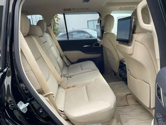 トヨタ ランドクルーザー ZX 神奈川県 2023(令5)年 0.4万km ブラック ワンオーナー/サンルーフ/ベージュ革シート/モデリスタエアロ(F/R)/クールBOX/純正メモリーナビ・地デジTV/リヤエンターテイメント/JBLスピーカー/純正CD/DVD/SD/MSV/BT/USB/Miracast/パノラマモニター/ビルトインETC2.0/前後ドライブレコーダー/前席パワーシート/1・2列目シートヒーター・エアシート/ステアリングヒーター/純正20インチAW/LEDライト/LEDフォグライト/パワーバックドア/3列目電動格納シート/トヨタセーフティセンス/レーダークルーズコントロール/PCS/LTA/BSM/PKSB/RCTA/RSA/コーナーセンサー/オートハイビーム/HUD/AC100V/純正エンジンスターター/デフロック/プッシュスタート/スマートキー×2/R6年ディーラー整備記録/保証書・取説あり