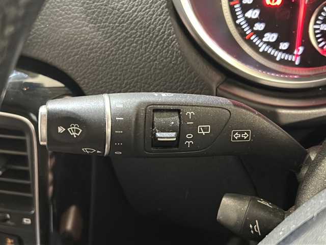 メルセデス・ベンツ ゲレンデヴァーゲン Ｇ３５０ｄ 新潟県 2018(平30)年 5万km ポーラホワイト オプション/ラグジュアリーパッケージ/-スライディングルーフ/-本革シート(前後シートヒーター付)/主要装備/アダプティブブレーキ/ディストロニックプラス/ブラインドスポットアシスト/純正HDDナビ/フルセグTV/バックカメラ/ETC/HIDヘッドライト/純正アルミホイール/パークトロニック/パドルシフト/メモリ付きパワーシート