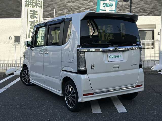 ホンダ Ｎ ＢＯＸ カスタム ターボ SSパッケージ 三重県 2017(平29)年 2.4万km プレミアムホワイトパールⅡ 登録時２３８７３Km/ワンオーナー　/社外ナビ/（AM・FM・ワンセグTV）/ドラレコ/スペアキー　/クルコン　/パドルシフト　/ステリモ　/両側パワースライドドア　/アイドリングストップ/両席シートヒーター・エアシート　/ＬＥＤオートライト/フォグライト/電動格納ミラー/ＣＴＢＡ（シティブレーキアクティブシステム）/横すべり防止　/保証書/取説