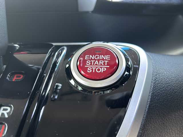 ホンダ Ｎ ＢＯＸ カスタム ターボ SSパッケージ 三重県 2017(平29)年 2.4万km プレミアムホワイトパールⅡ 登録時２３８７３Km/ワンオーナー　/社外ナビ/（AM・FM・ワンセグTV）/ドラレコ/スペアキー　/クルコン　/パドルシフト　/ステリモ　/両側パワースライドドア　/アイドリングストップ/両席シートヒーター・エアシート　/ＬＥＤオートライト/フォグライト/電動格納ミラー/ＣＴＢＡ（シティブレーキアクティブシステム）/横すべり防止　/保証書/取説