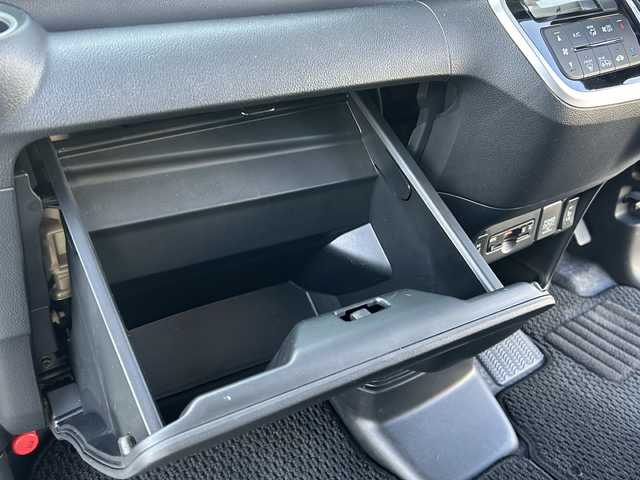 ホンダ Ｎ ＢＯＸ カスタム ターボ SSパッケージ 三重県 2017(平29)年 2.4万km プレミアムホワイトパールⅡ 登録時２３８７３Km/ワンオーナー　/社外ナビ/（AM・FM・ワンセグTV）/ドラレコ/スペアキー　/クルコン　/パドルシフト　/ステリモ　/両側パワースライドドア　/アイドリングストップ/両席シートヒーター・エアシート　/ＬＥＤオートライト/フォグライト/電動格納ミラー/ＣＴＢＡ（シティブレーキアクティブシステム）/横すべり防止　/保証書/取説