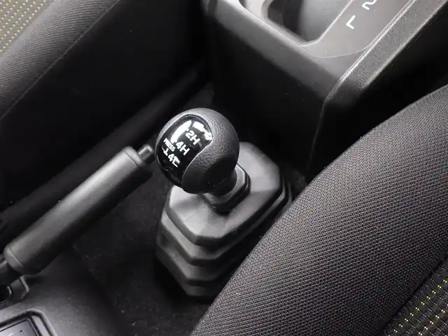 スズキ ジムニー シエラ JL 千葉県 2018(平30)年 6.1万km シフォンアイボリーM 前席シートヒーター/社外LEDヘッドライト/フォグライト/純正15インチアルミホイル/サイド/カーテンエアバッグ/携帯リモコン
